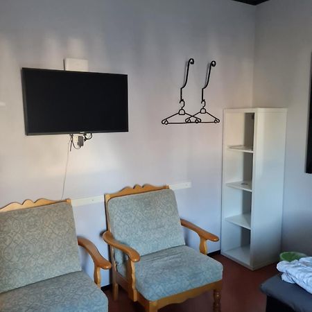 Bromoella Camping O Vandrarhem Екстер'єр фото